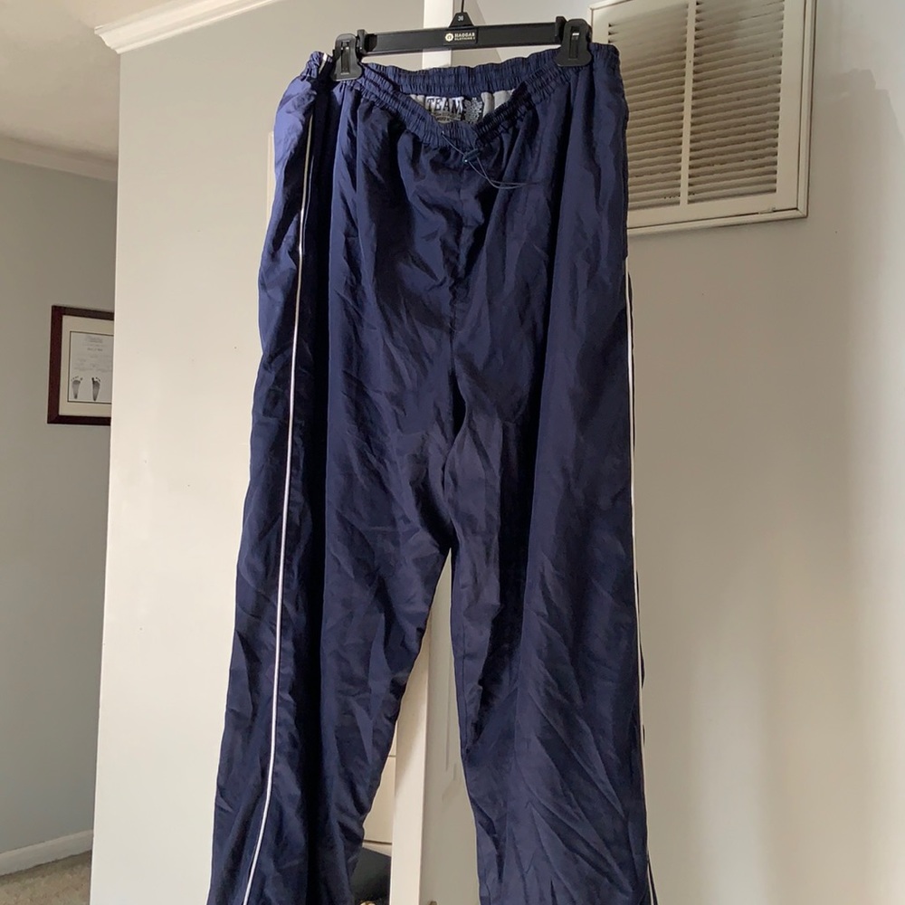 Athletic pants